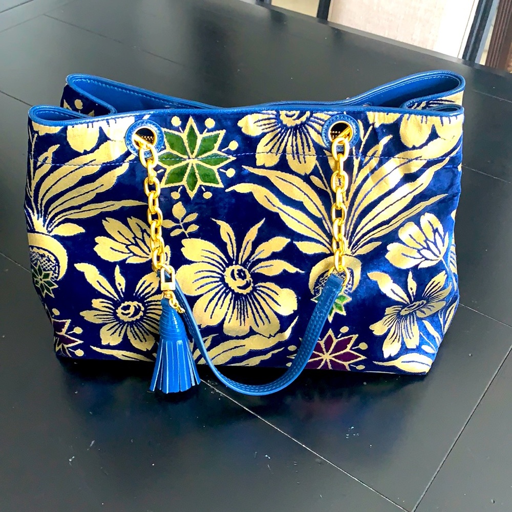 Tory Burch handbag brand new.